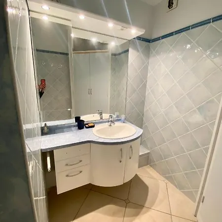 Apartamento Beau 77m2, 5p, Avec Solarium 100m2 *