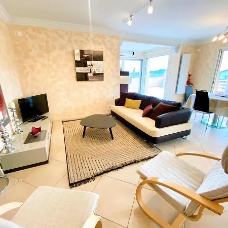 Beau 77m2, 5p, Avec Solarium 100m2 *